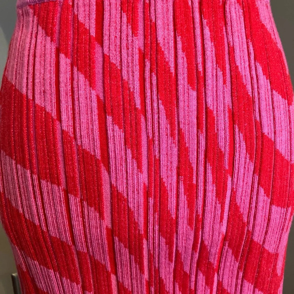ASTR the label pink and red ribbed knit midi‎ skirt size medium. - Picture 2 of 4